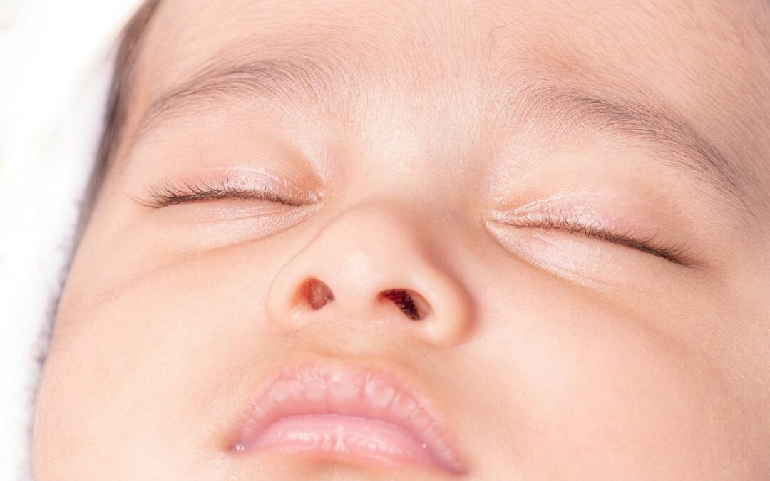 Mocos en bebés: cómo hacer lavados nasales y cuándo consultar